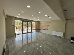 Spatiu Comercial 900 euro Vitan-Barzesti - Vitrina - imagine 5