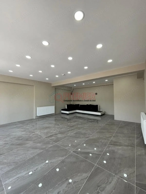 Spatiu Comercial 900 euro Vitan-Barzesti - Vitrina