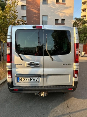 Vand Renault Trafic 9 locuri 165CP 2016 varianta lunga (L2) preț 13700 euro - imagine 2