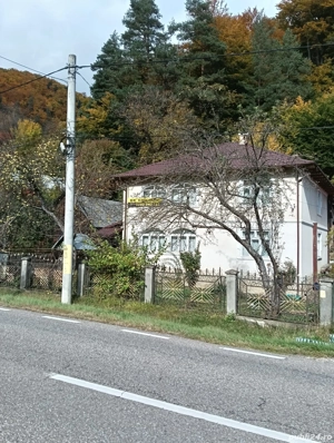 Vila de vanzare, posibilitate pensiune - imagine 7