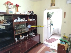 Garsoniera de vanzare in Cetate Alba Iulia etaj intermediar mobilata si utilata  - imagine 4