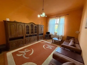 Medicina- 2 camere, centrala termica, etaj 1, zona excelenta