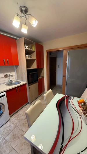 închiriez apartament cu 3 camere, ultracentral - imagine 3