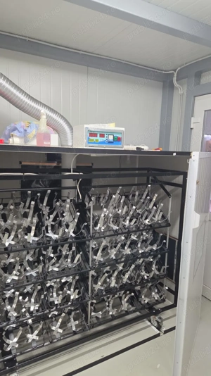 Vand incubator strut s120