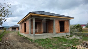  Casă  pe un nivel, 3 camere, 100 mp și teren generos de 600 mp - zona Unirea - imagine 11