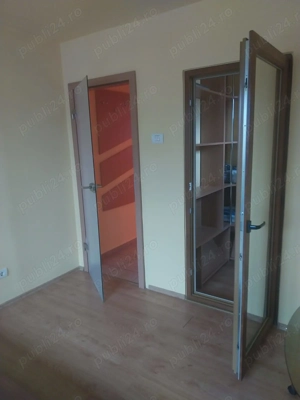 Persoană fizică  vând apartament 3 camere