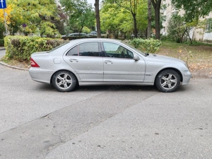 Mercedes Benz C-Class C200 W203  - imagine 3
