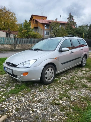 Ford focus 1.8 benzina