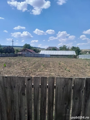 Vând casă bătrânească cu 1800mp teren Jud Vaslui comuna Tutova