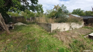 Teren Intravilan 400mp Construibil cu Fundatie Proiect Autorizatie