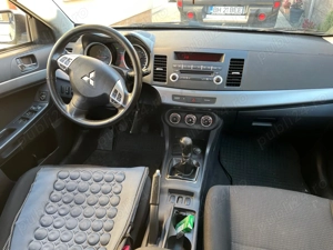 Mitsubishi Lancer gri, stare impecabilă, 2011, 156CP, hatchback - imagine 3