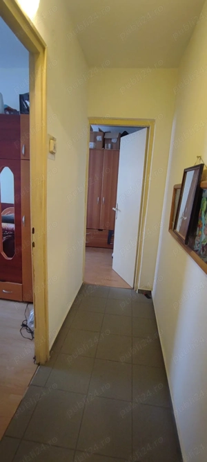 Apartament de vanzare 3 camere (50mp+5 mp balcon) - imagine 2