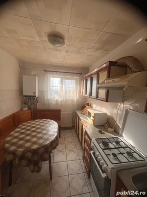 inchiriez apartament 2 camere zona Dunarea,et4