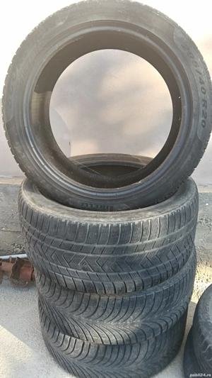 vand cauciucuri iarna   stare foarte buna 295.40.r20