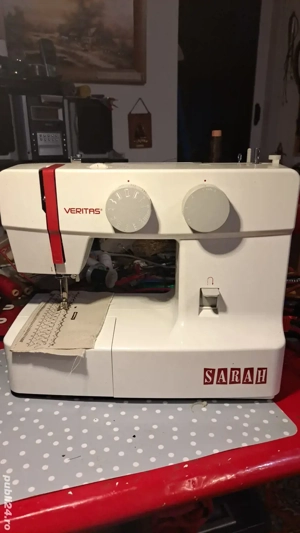Vînd mașina de cusut. 