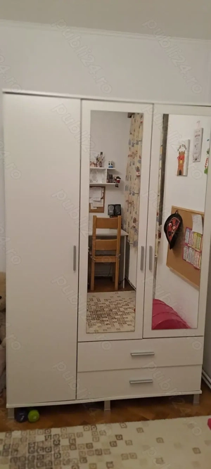 Vând mobilă camera de copil