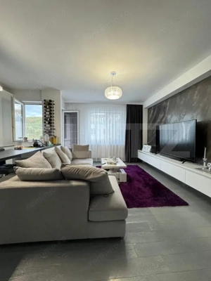 Apartament de lux, 3 camere, 68 mp, parcare, zona Vivo