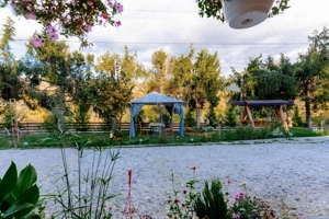 Vânzare pensiune renovată 2025 – 6 camere, Corbșori (Poenari) - imagine 12