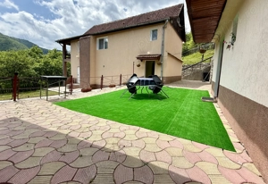 Vila cu sala de evenimente, la 10 km de statiunea de ski STRAJA!!! - imagine 5