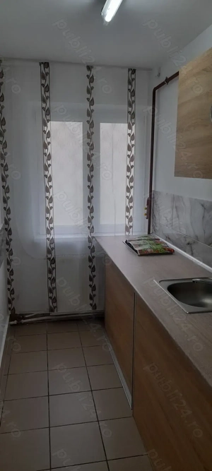 Vand apartament cu doua camere la parter - imagine 4