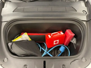 Tesla Model Y - imagine 14