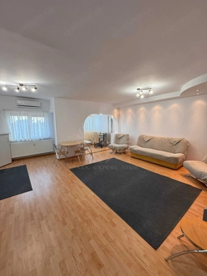 //3 CAMERE// ULTRACENTRAL//GALERIILE COMERCIALE//