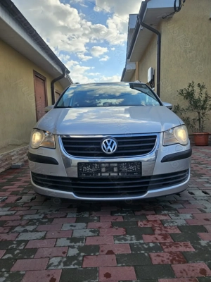 Vând VW Touran, 5 locuri - imagine 8