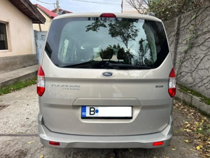 Ford Turneo Curier  - imagine 8