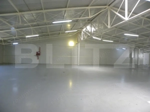 Hala cu birouri, clasa A, 425 mp