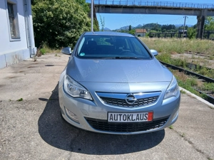 Opel Astra J 2012