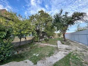 Casa de locuit de vanzare - imagine 2