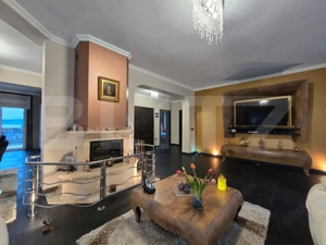 Vile  cu piscina exclusivista de vanzare in zona  Grand Hotel Italia - imagine 4