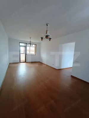 Apartament spațios cu 3 camere, balcon generos și 2 locuri de parcare, Șelimbar 