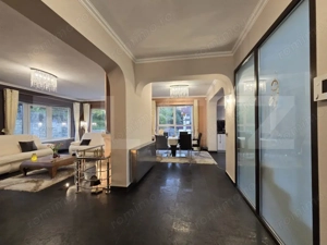 Vile  cu piscina exclusivista de vanzare in zona  Grand Hotel Italia - imagine 3