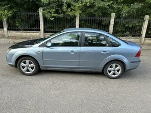 Ford Focus 1.6 Ghia - imagine 4