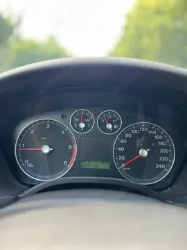 Ford Focus 1.6 Ghia - imagine 5