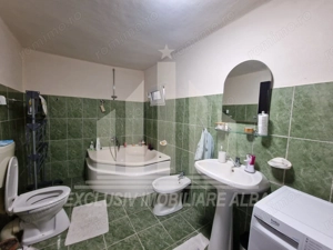 Casa de vanzare cu 2000mp de teren in Ciugud - imagine 8