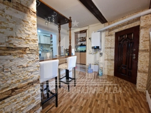 Casa de vanzare cu 2000mp de teren in Ciugud - imagine 4