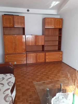 Centru, Str 9 Mai - Precista, Apartament cu 3 camere semidecomandat - imagine 2