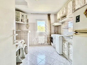 Apartament trei camere decomandat etaj intermediar - imagine 3