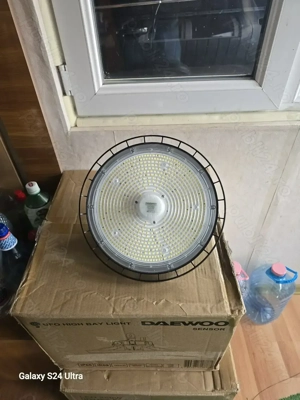 Vand lampi iluminat hale ,stradal,service auto ETC.