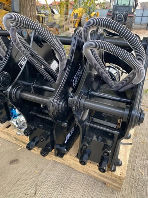 Picon ciocan hidraulic buldoexcavatoare  utilaje jcb 3cx 4cx jcb - imagine 4