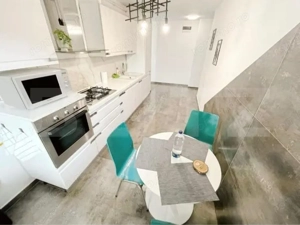 Apartament modern, 2 camere decomandate, 57 mp, zona semicentrală  - imagine 2 Apartament modern, 2 camere decomandate, 57 mp, zona semicentrală  - imagine 2