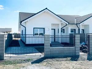 Duplex mansardabil - personalizare interioara - canalizare - drum pavat