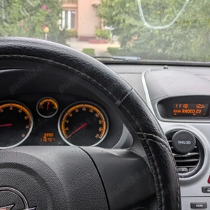 Vând Opel Corsa 2010 - Ideal pentru Oraș! Consum Mic! - imagine 2