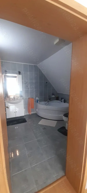 Vand casa in Bran in apropierea partiei de ski cu vedere spre Mtii Piatra Craiului si Bucegi - imagine 10