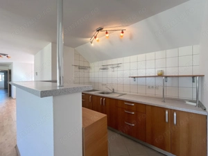 Apartament 4 camere, deosebit – mansardă spațioasa - imagine 12