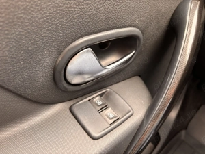 Dacia Logan 1.5 DCI 75 CP - imagine 13