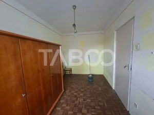 Apartament 2 camere de vanzare strada Luptei la etajul 3 - imagine 3