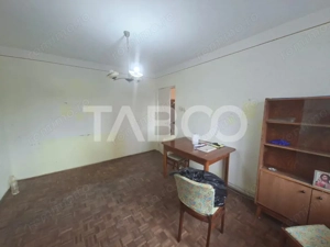 Apartament 2 camere de vanzare strada Luptei la etajul 3 - imagine 2